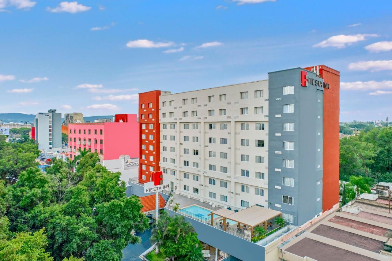 Fiesta Inn Guadalajara Expo Запопан Екстериор снимка
