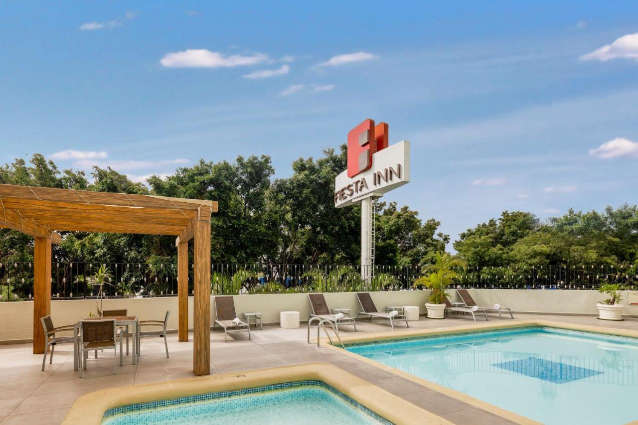 Fiesta Inn Guadalajara Expo Запопан Екстериор снимка