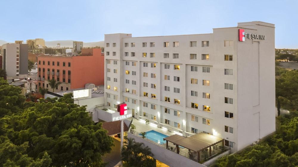 Fiesta Inn Guadalajara Expo Запопан Екстериор снимка