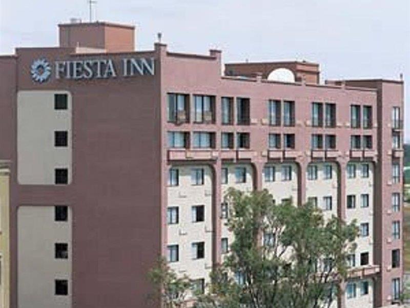 Fiesta Inn Guadalajara Expo Запопан Екстериор снимка